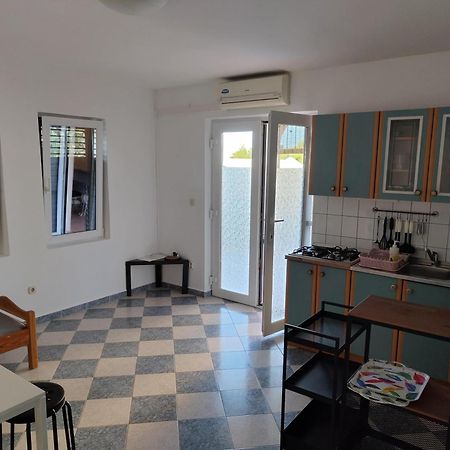 Apartmani Anja Sveta Nedelja  Exterior photo