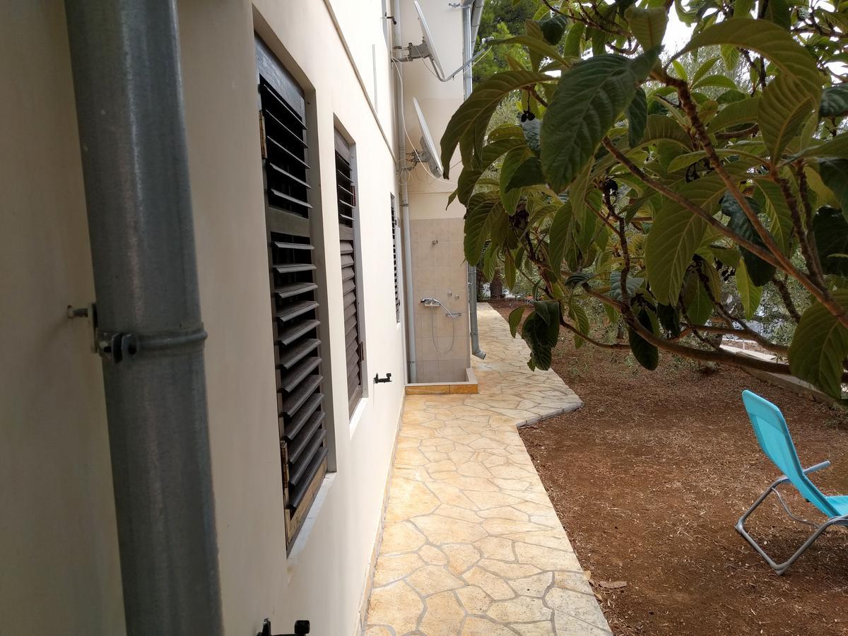 Apartmani Anja Sveta Nedelja  Exterior photo